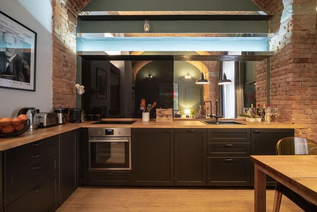 Casa Bellezia- Design E Storia Nel Cuore Di Torino エクステリア 写真