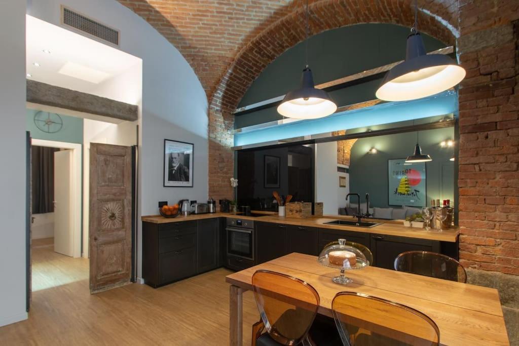 Casa Bellezia- Design E Storia Nel Cuore Di Torino エクステリア 写真